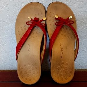 Vionic Red sandal size 8.5 Create a bundle with 2 items for 35